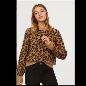 ✨H&M leopard knit sweater size S
